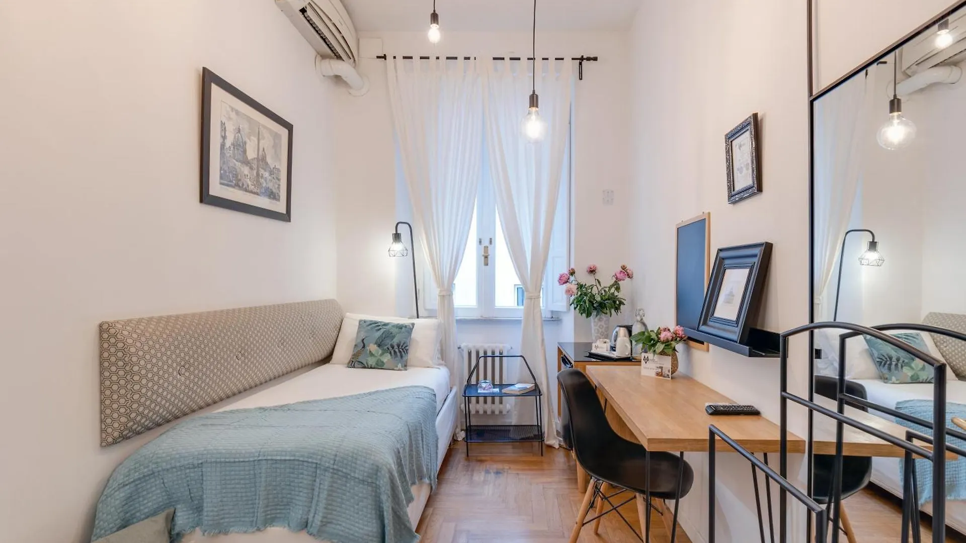 *** Guest house Maison Vantaggio Rome Italy